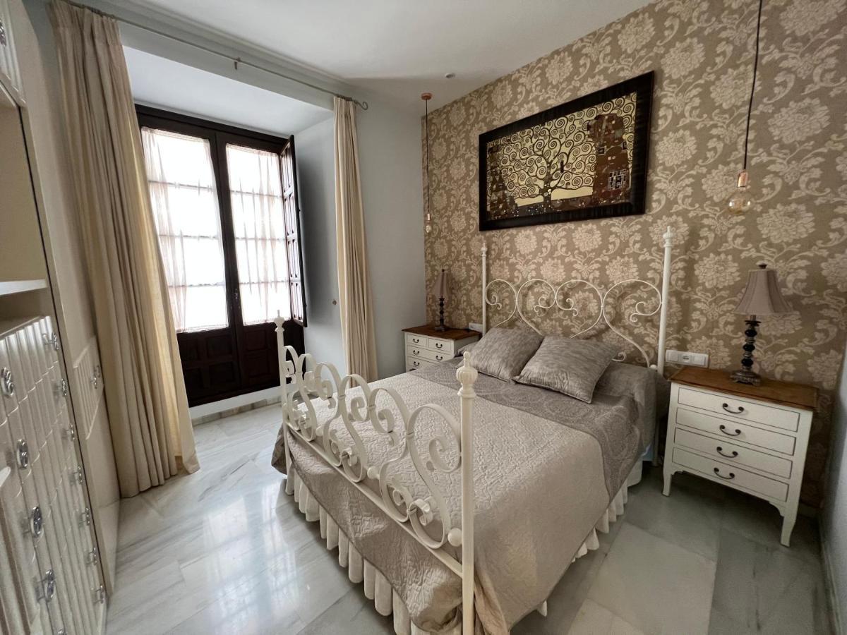 Palacio De Vibora Parking Gratis * Lucena